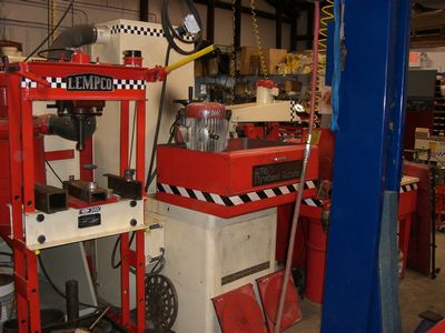 Hydraulic Press and Flywheel grinder